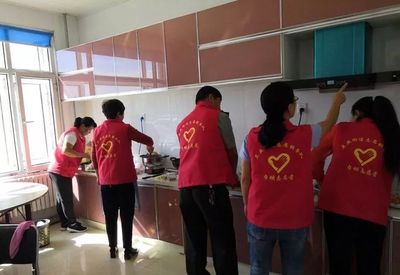 迎國慶、慶中秋、情暖夕陽——蘭西縣陽光巾幗志愿服務隊社區活動紀實